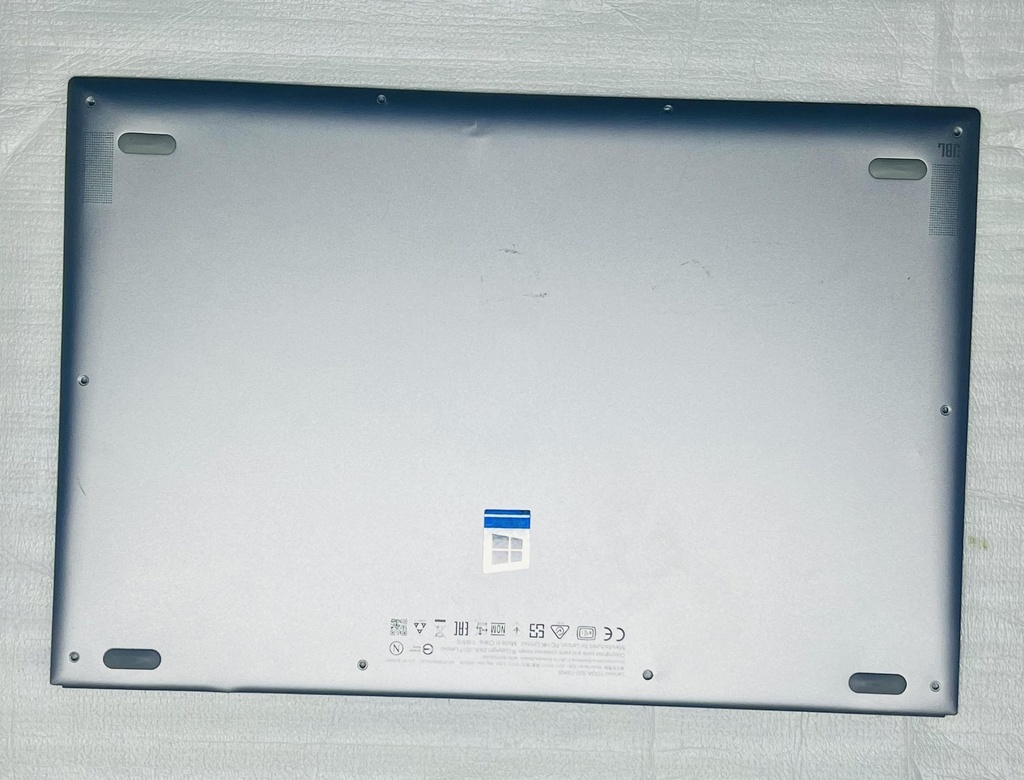 Lenovo IdeaPad Yoga 920-13IKB - AM14U000320KCS1 Bottom Cover with Screws